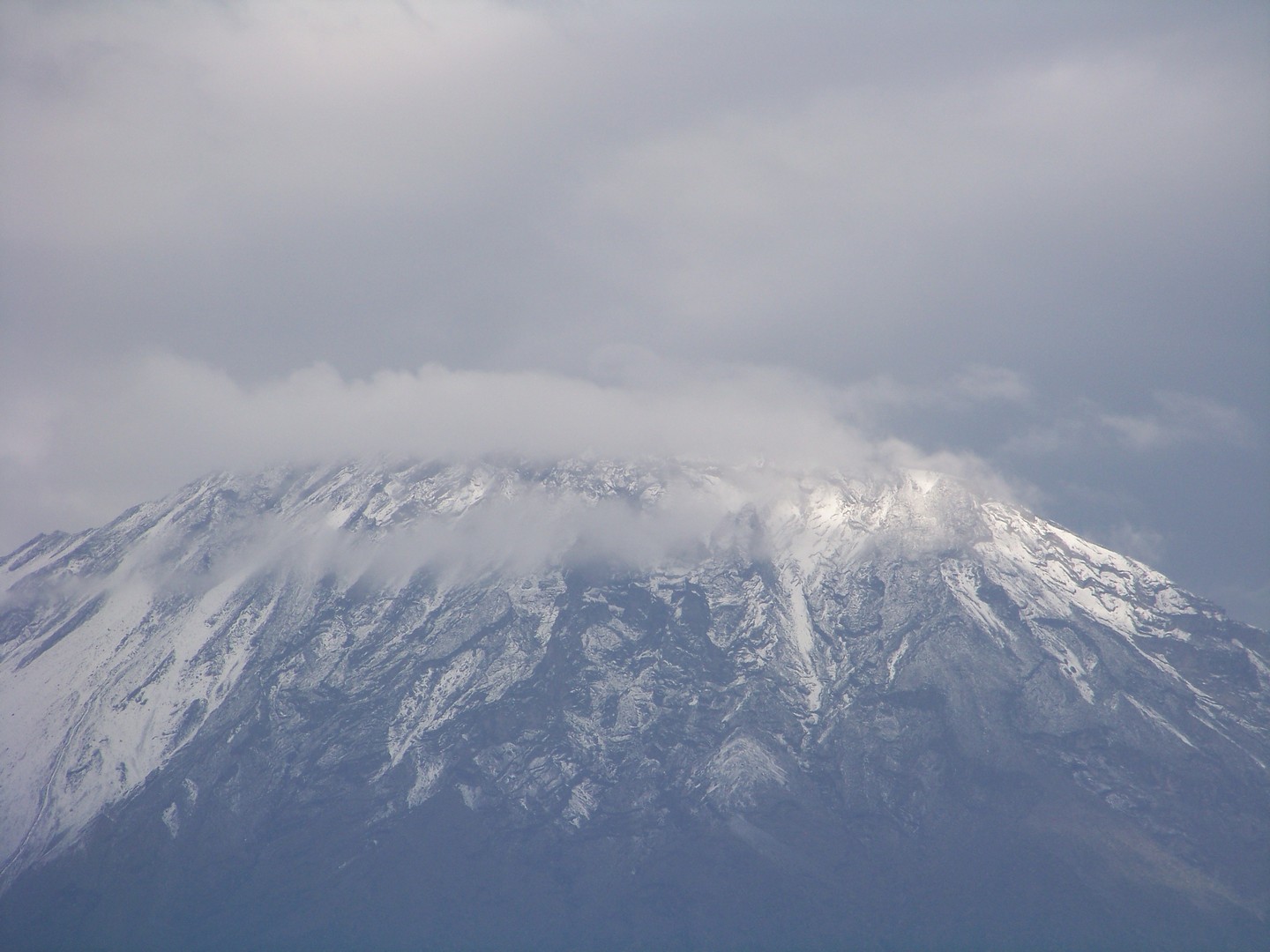 Mount Meru mit Schnee